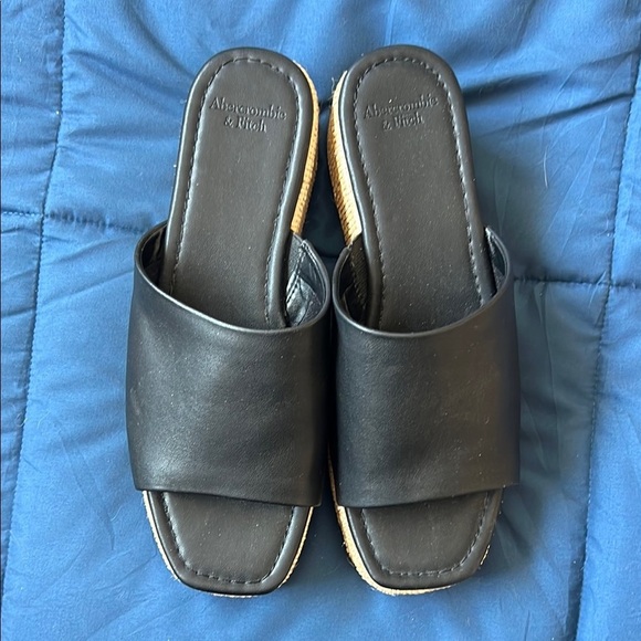 Black Platform Slide Sandals with Jute Wrap - Picture 4 of 6